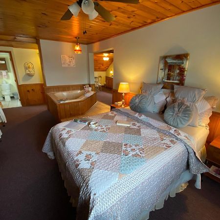 Savannah House Wine Country Inn & Cottages Himrod ภายนอก รูปภาพ