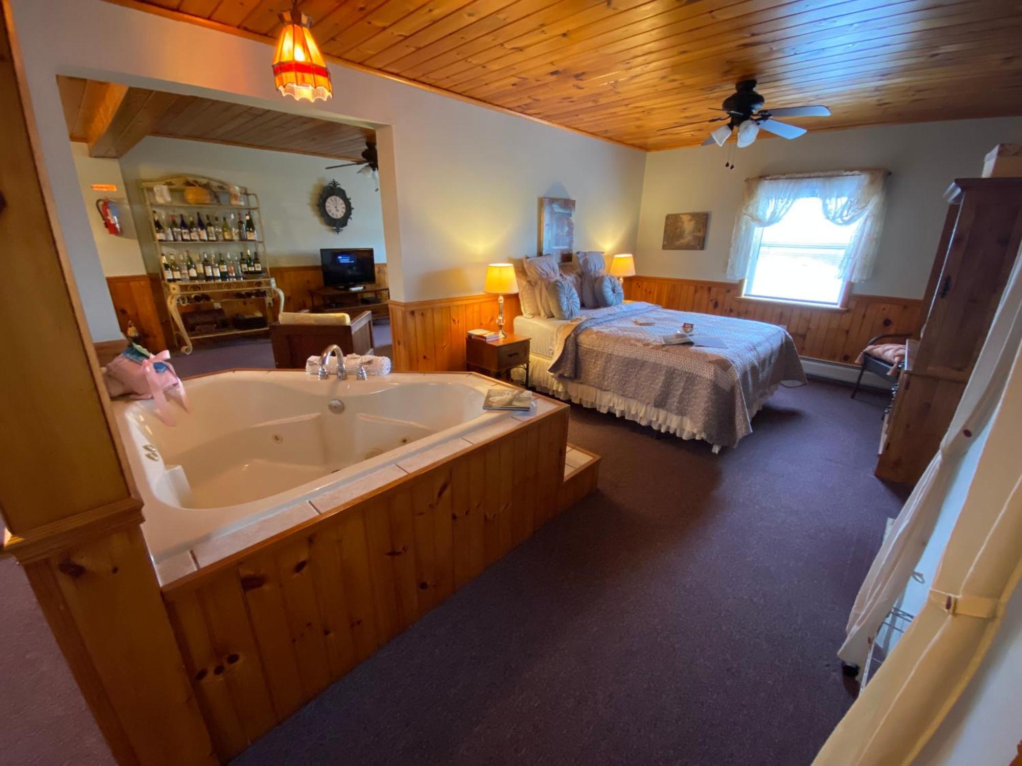 Savannah House Wine Country Inn & Cottages Himrod ภายนอก รูปภาพ