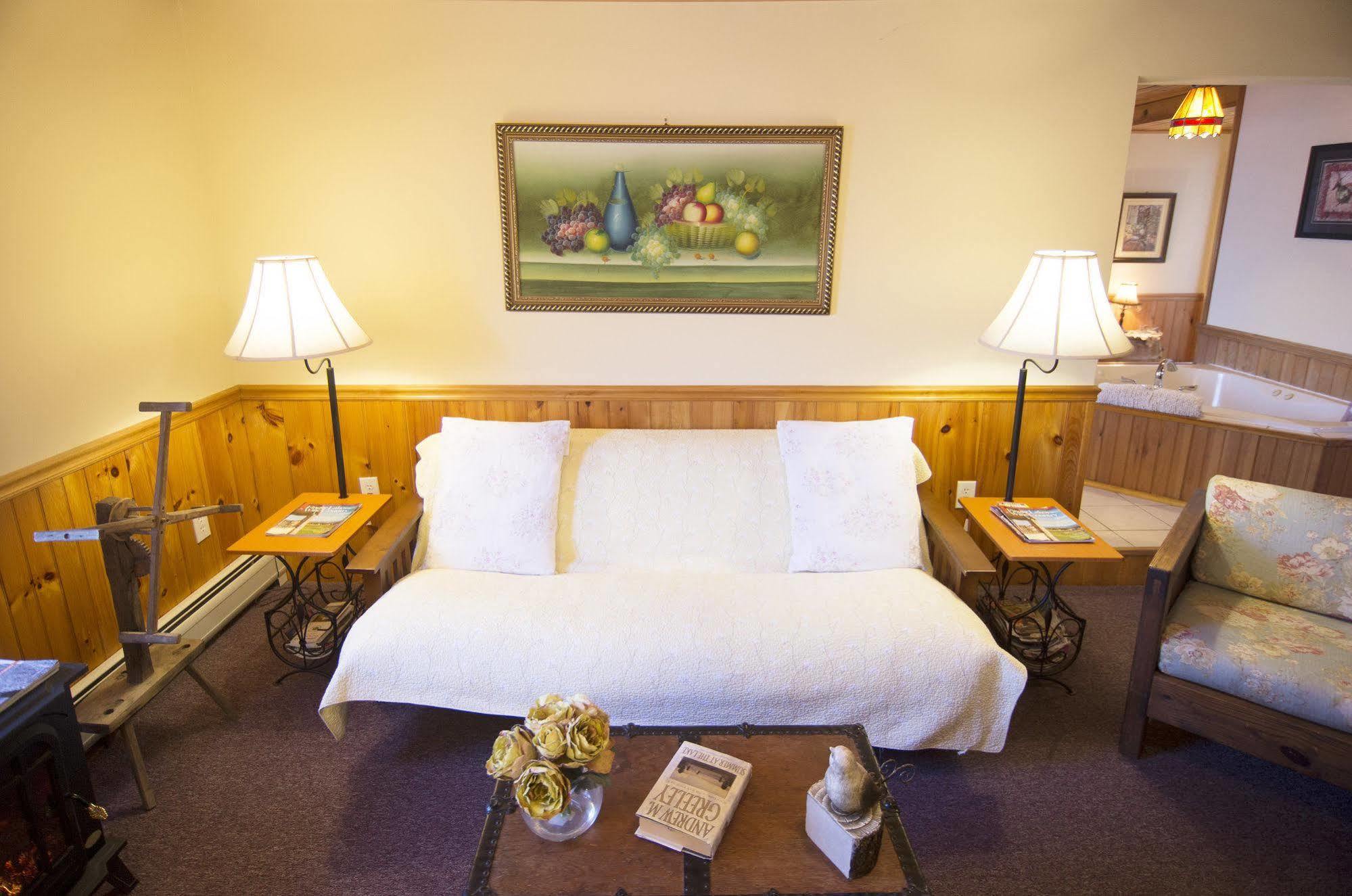 Savannah House Wine Country Inn & Cottages Himrod ภายนอก รูปภาพ